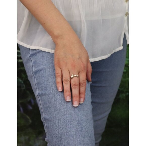 10k Yellow Gold Dolphin Ring Size 8 1/4 - Picture 2 of 7